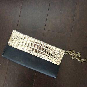 Also gold and black clutch